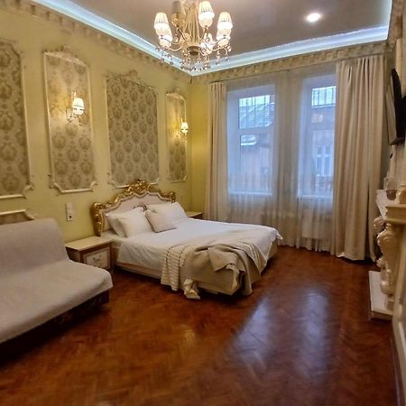 Квартира Возле Оперы Lviv Extérieur photo