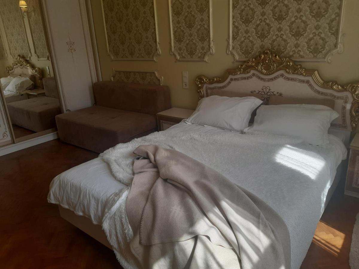 Квартира Возле Оперы Lviv Extérieur photo